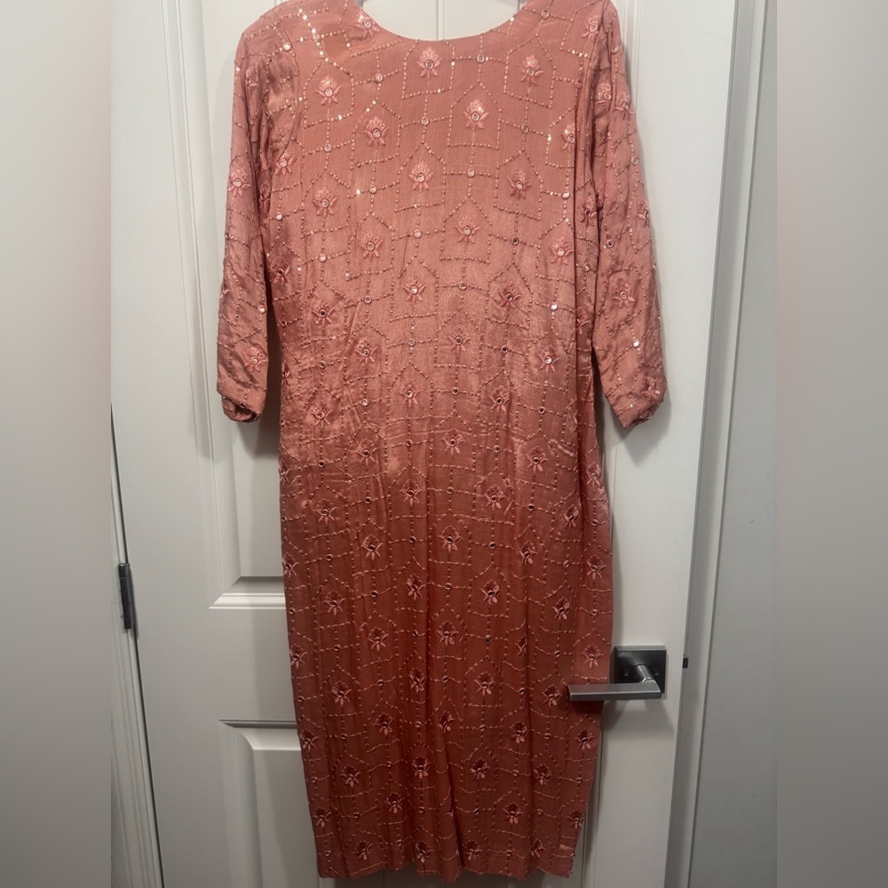 Elegant Pink Sequin Dress